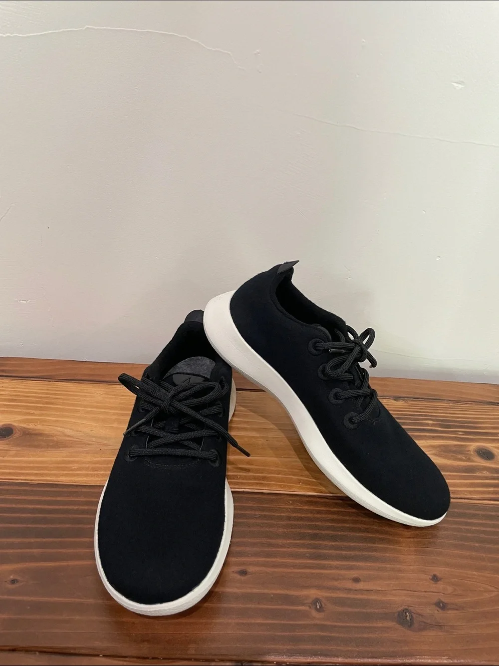 Allbirds Wool Runner Women’s Size 9 True Black (Classic Edition)